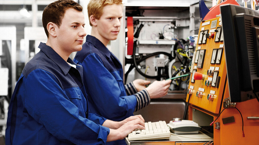 Industrial electrician Industrial electrician - production engineering