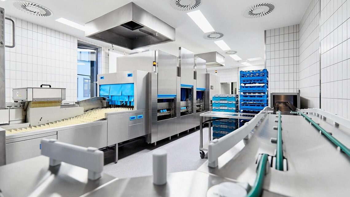 The two-in-one solution for the dishwashing area the M-iQ BlueFire