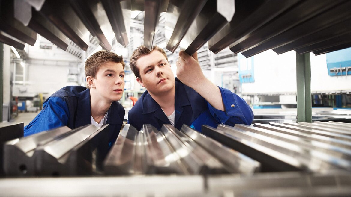 Machine and Equipment Operator Apprenticeship Machine and Equipment Operator